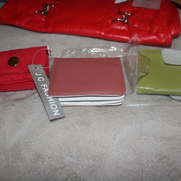 Purse Bundle ~ 23 bags and wallets ~ Coach, MK, Fossil, Marc Jacobs and more - Picture 16 of 16